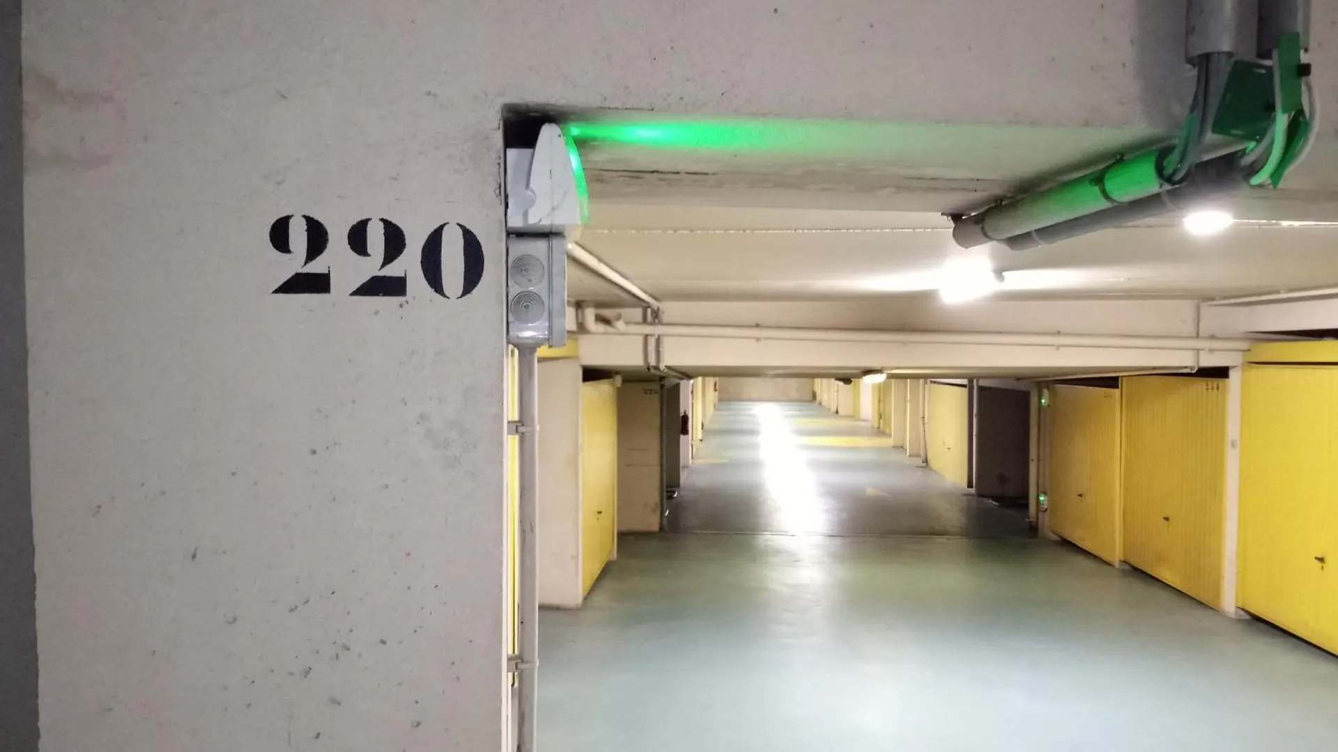 Vieux Nice, Grand 2 Pieces Sur Jardins, Parking, Calme Apartment Nice